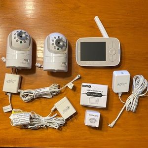Infant Optics DXR-8 Wireless Digital Monitoring System with 2 Cameras